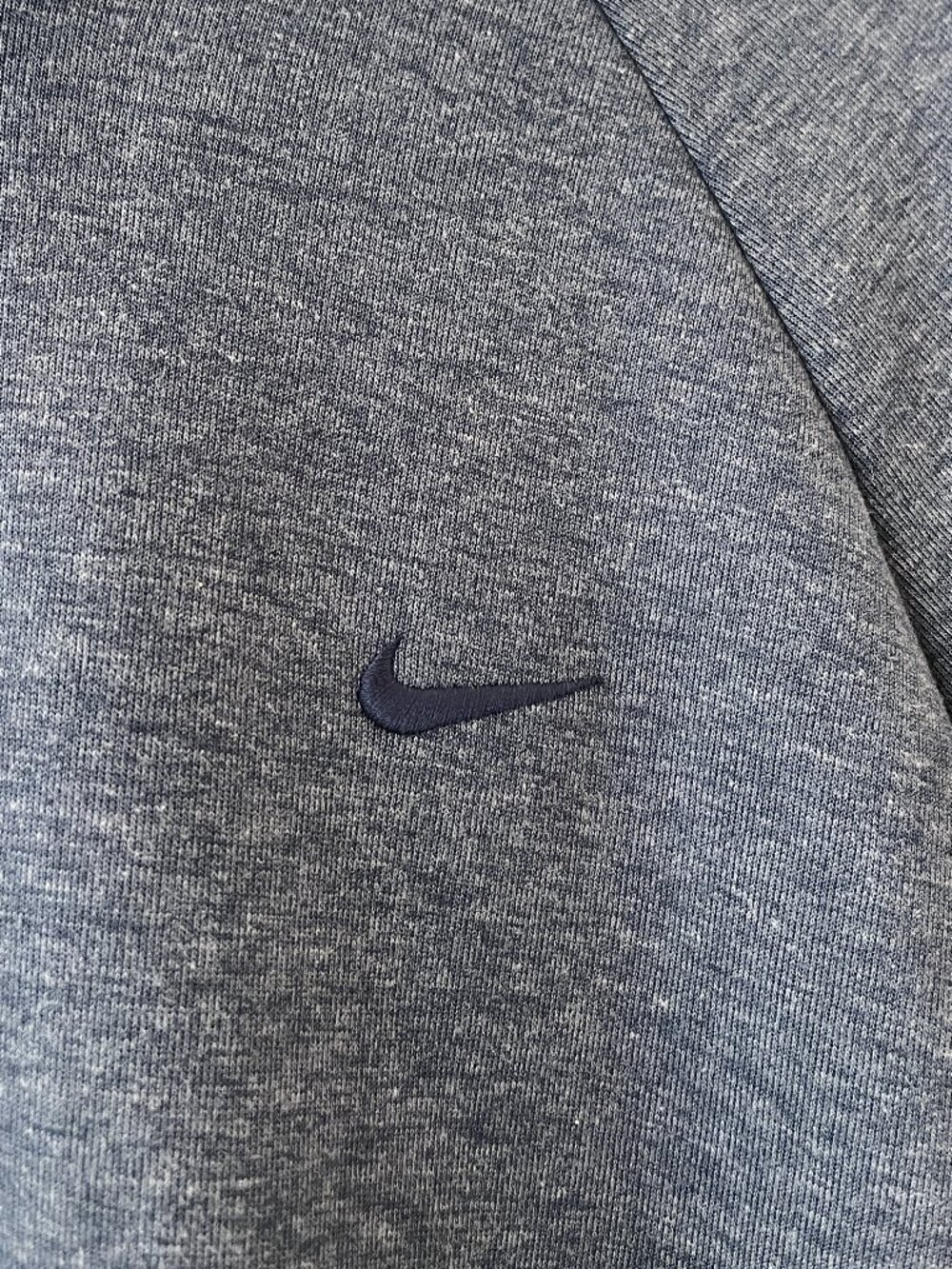 Nike Men's Medium Dri-FIT Heather Gray Pullover Hoodie Athletic Training - Picture 3 of 5